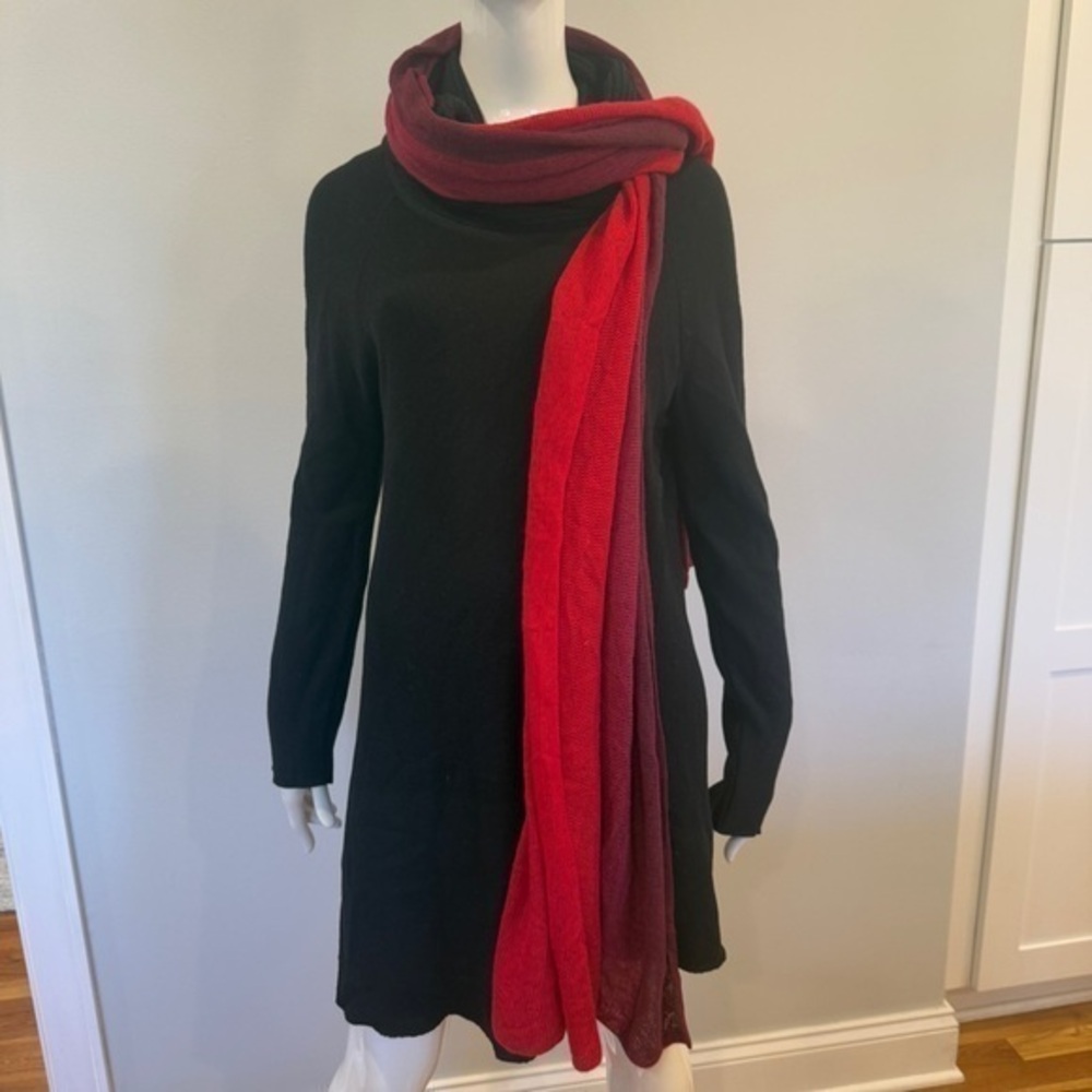 Scarf - Picture 1 of 3